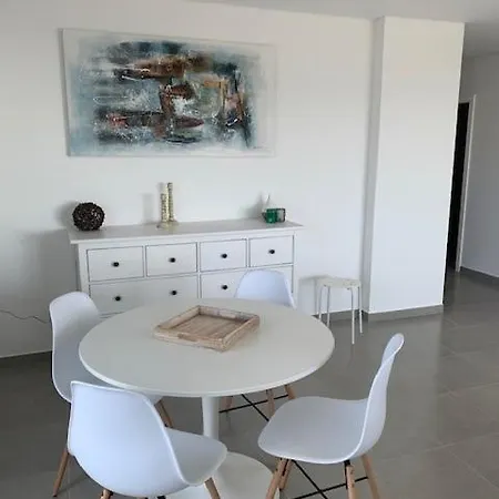 Atlantic Ocean Apartment *